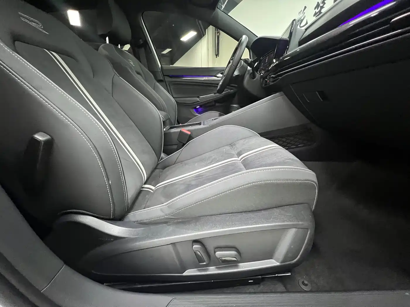 Volkswagen Golf 2021 280TSI DSG R-Line фото 18