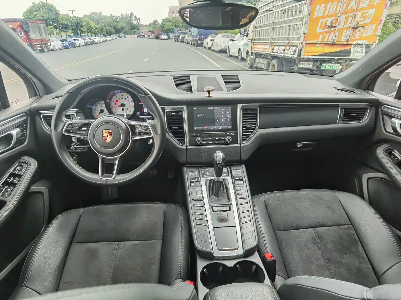 Porsche Macan 2017 Macan 2.0T фото 7