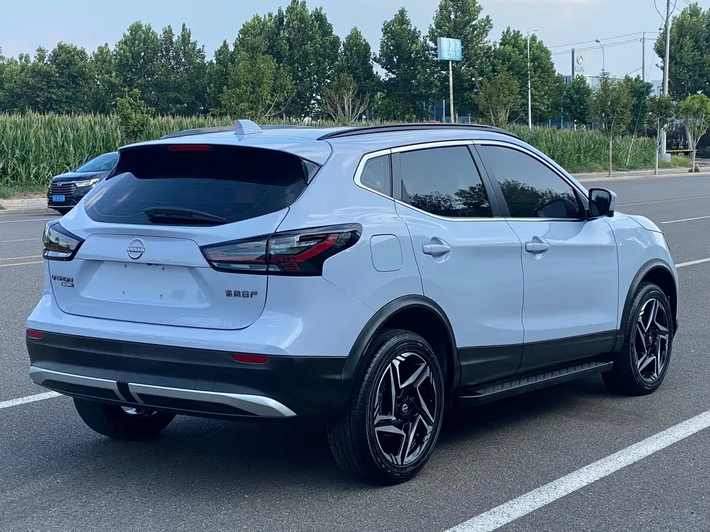 Nissan Qashqai 2024 2025 Honor 2.0L CVT XV+ Leading Edition