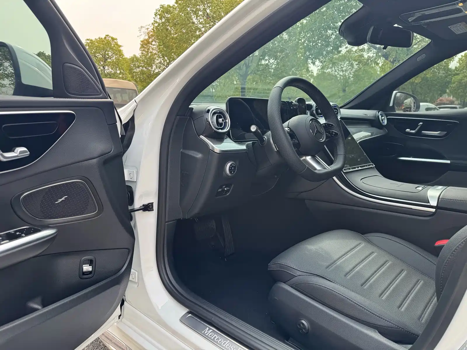 Фото 7 - Mercedes-Benz C-Class