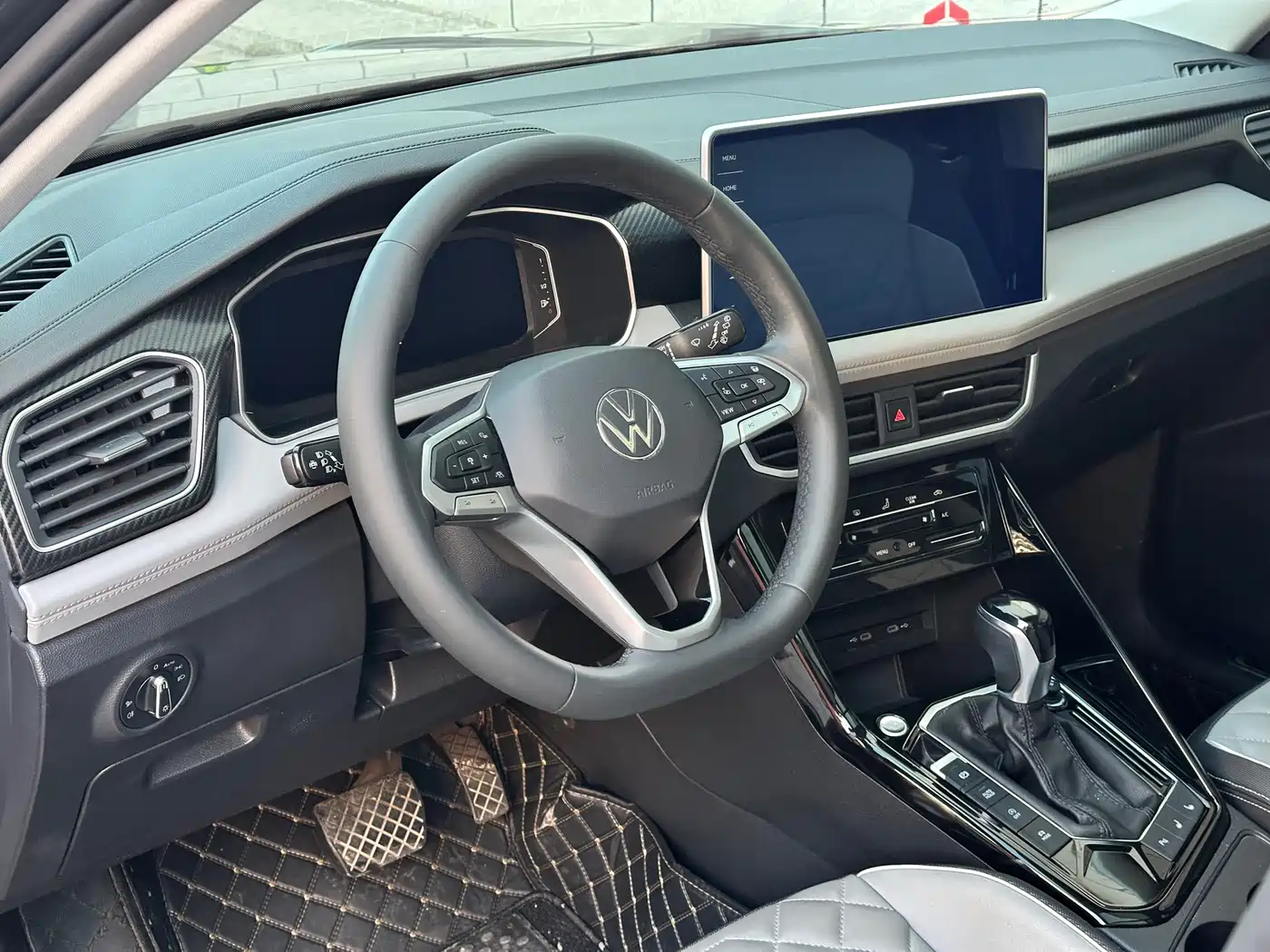 Volkswagen Tayron 2023 280TSI 2WD Luxury Plus Advanced Edition фото 7