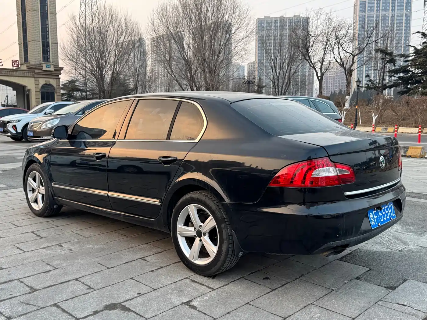 Škoda Superb 2012 1.4TSI DSG Elegance Edition фото 4