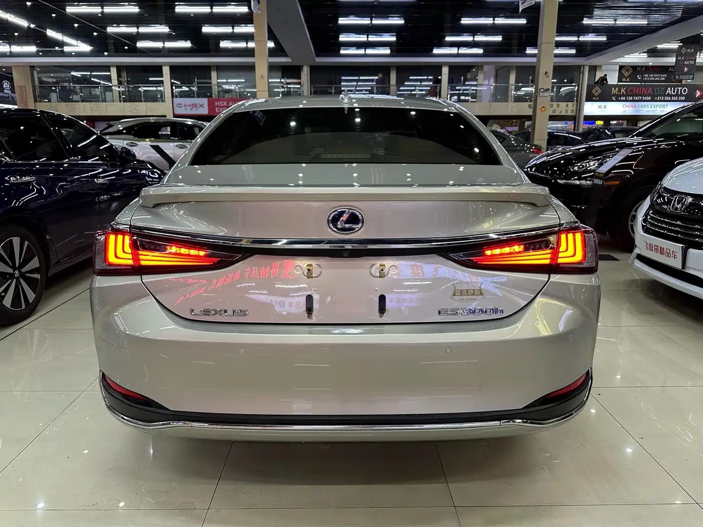 Lexus ES 2020 Model 300h Executive Edition фото 8