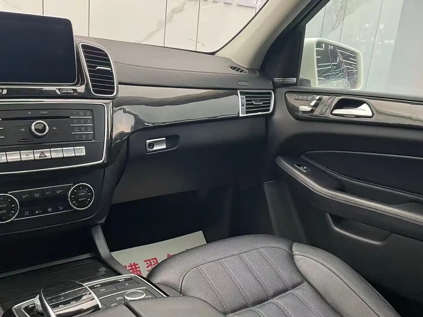 Mercedes-Benz GLS 2016 GLS 400 4MATIC Luxury фото 22