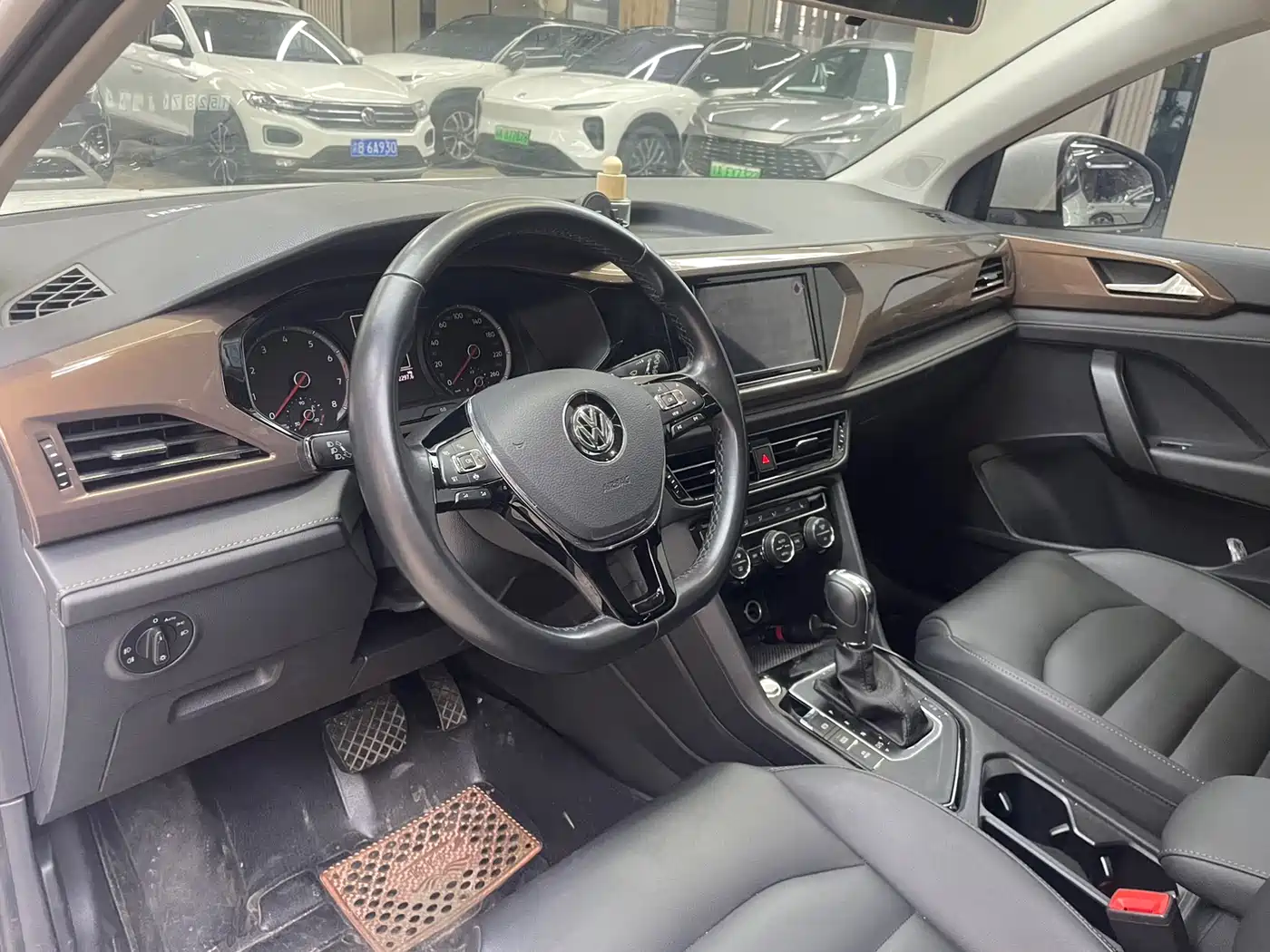 Volkswagen Tharu 2019 280TSI 2WD Luxury Edition China V фото 10
