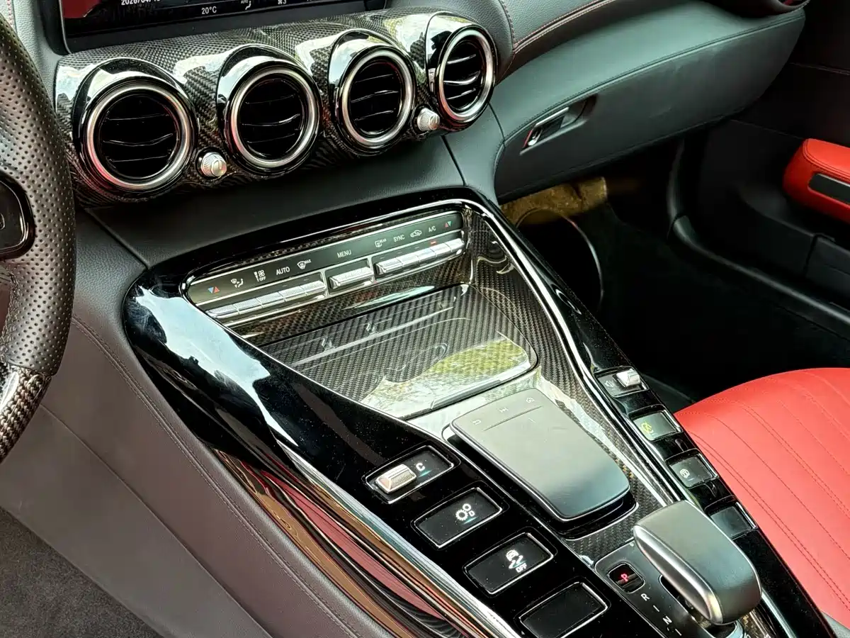 MERCEDES-BENZ AMG GT