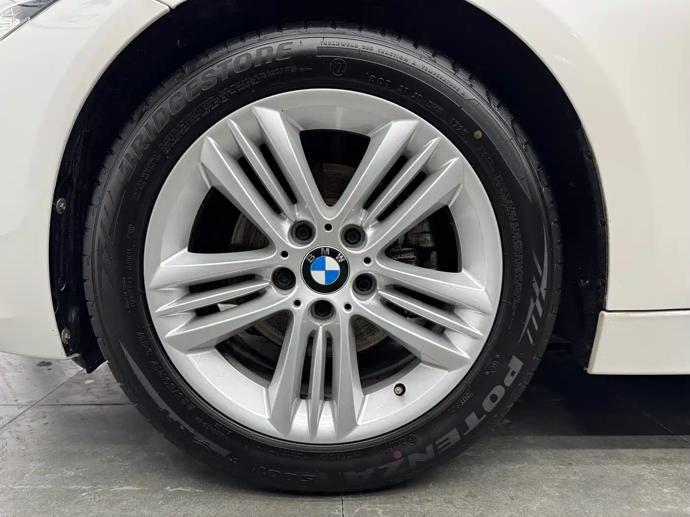 BMW 3 Series 2016 320i Fashion Model фото 6
