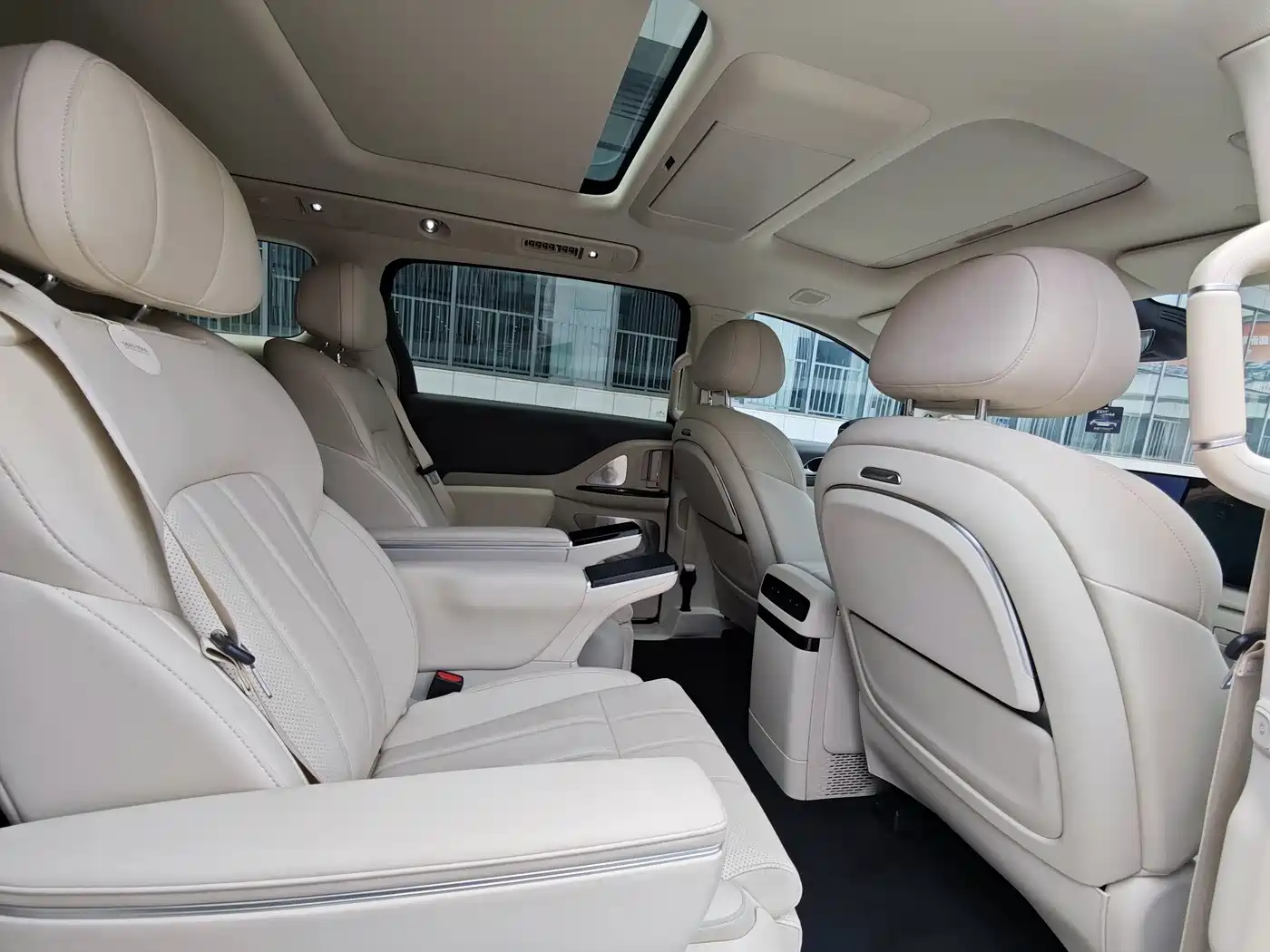 Voyah Auto Voyah Dreamer 2025 PHEV 4WD Kunpeng Premium Edition фото 24