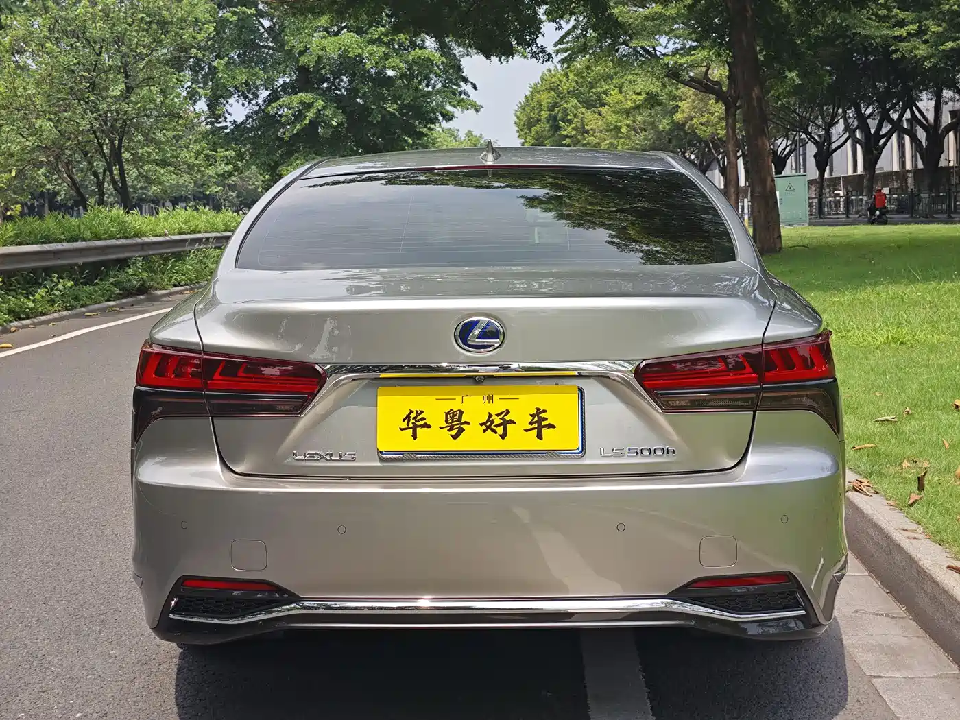 Lexus LS 2021 500h Excellence Edition фото 3