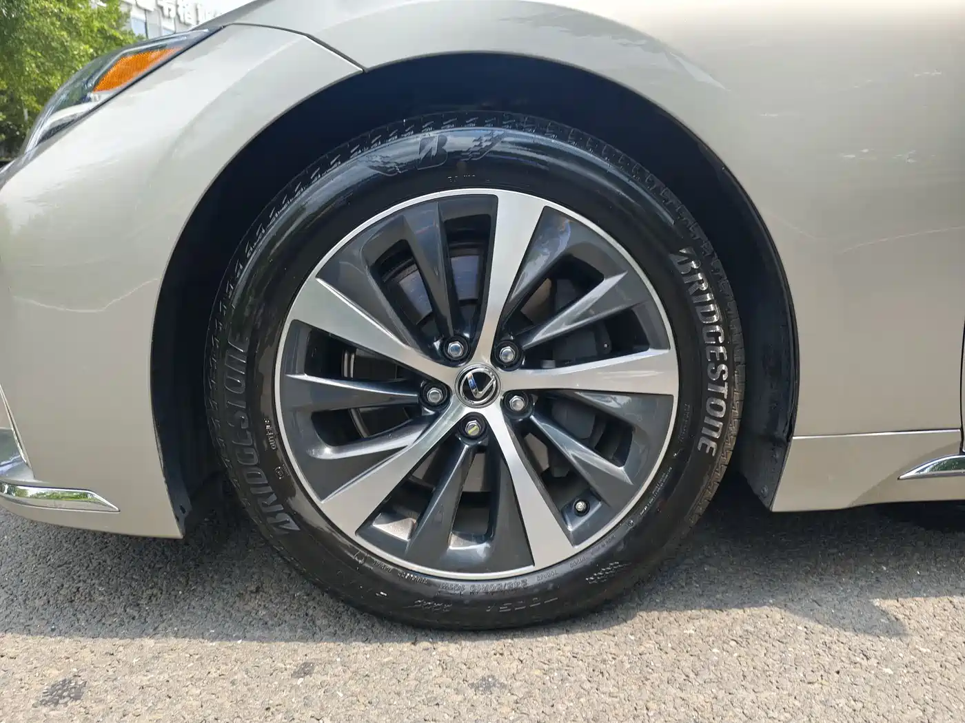Lexus LS 2021 500h Excellence Edition фото 27