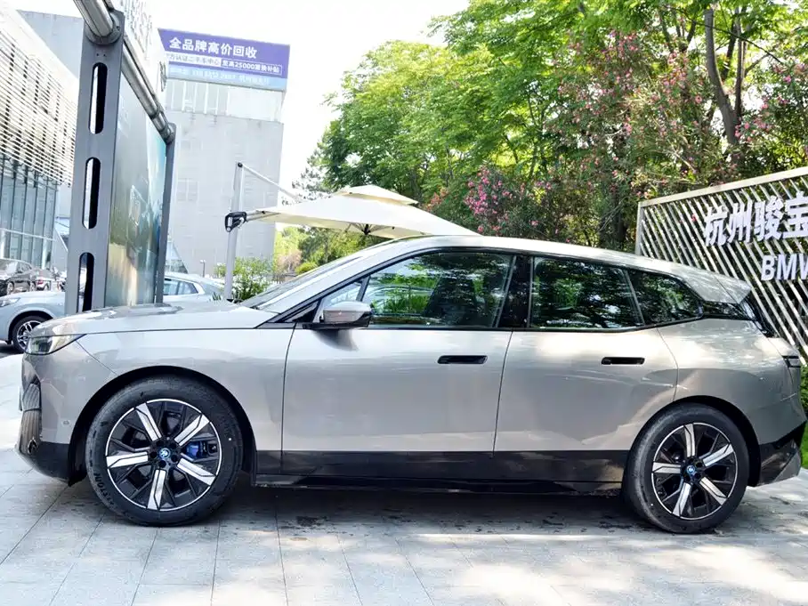 BMW iX 2023 Facelift xDrive50 фото 4