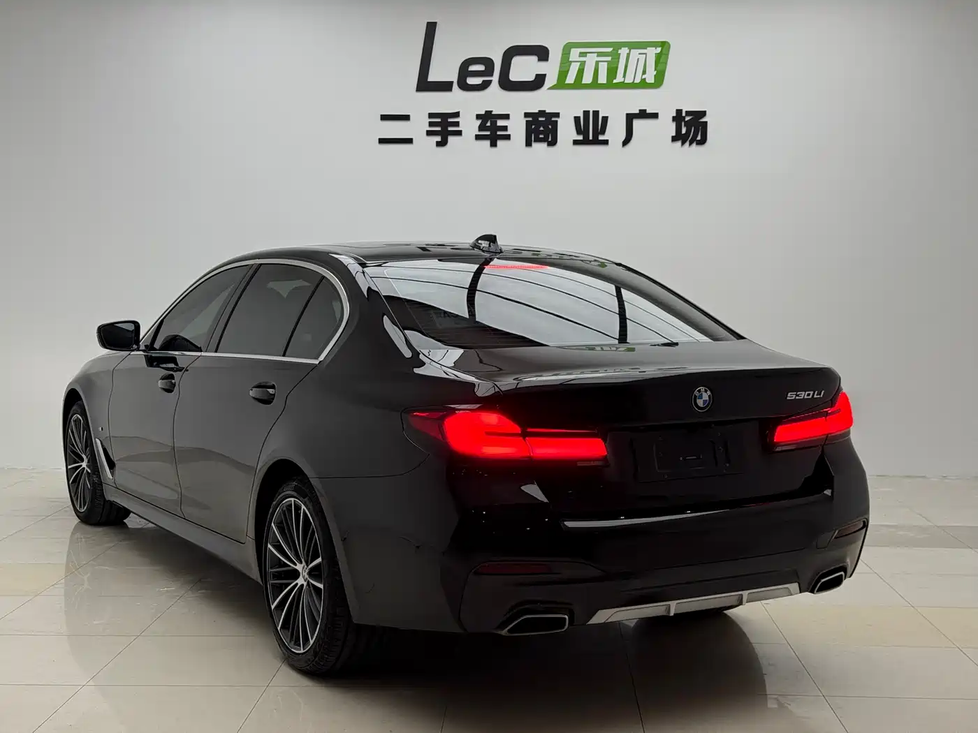 BMW 5 Series 2023 Facelift 530Li Leading M Sport Package фото 5