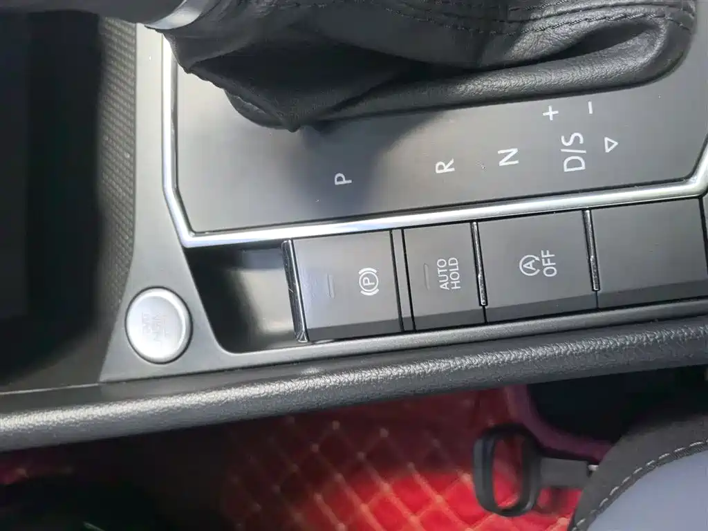 Volkswagen Lavida 2024 Model 1.5L Automatic 5 Million Edition фото 3