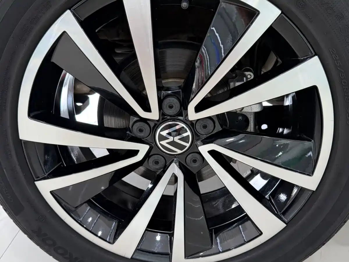 Volkswagen Tharu 2022 280TSI FWD Luxury Edition фото 12