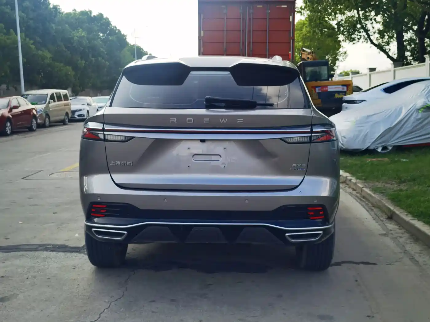 Фото 14 - Roewe RX5