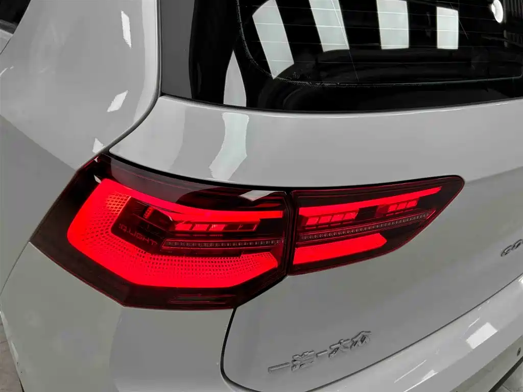 Volkswagen Golf 2021 280TSI DSG R-Line фото 18