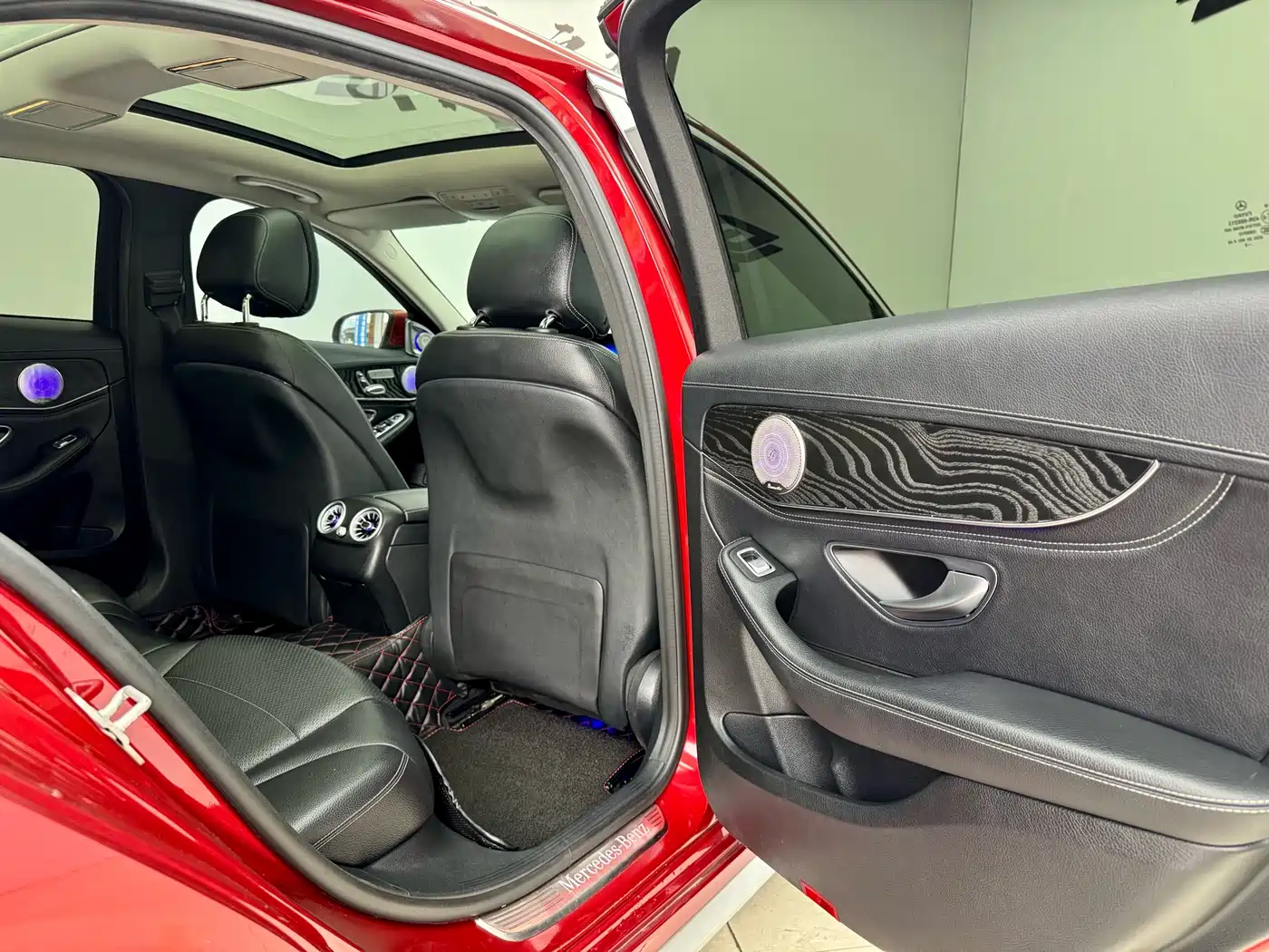 Mercedes-Benz C-Class 2015 C 200 L Sport фото 11