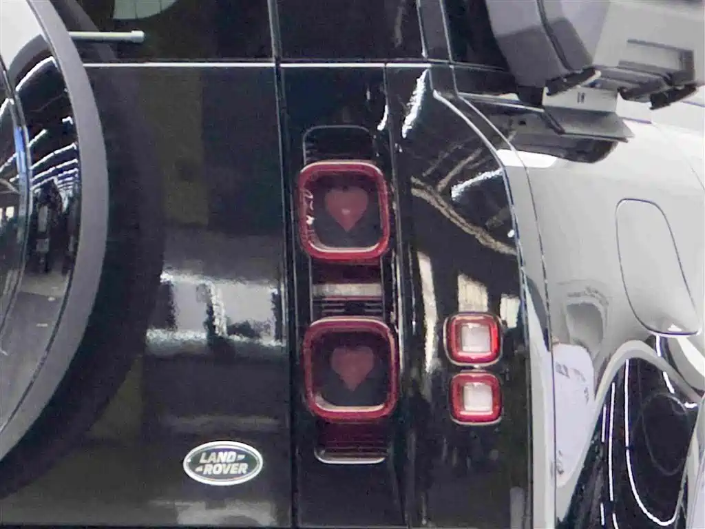 Land Rover Defender 2026 2025 110 3.0T P400 -Dynamic HSE