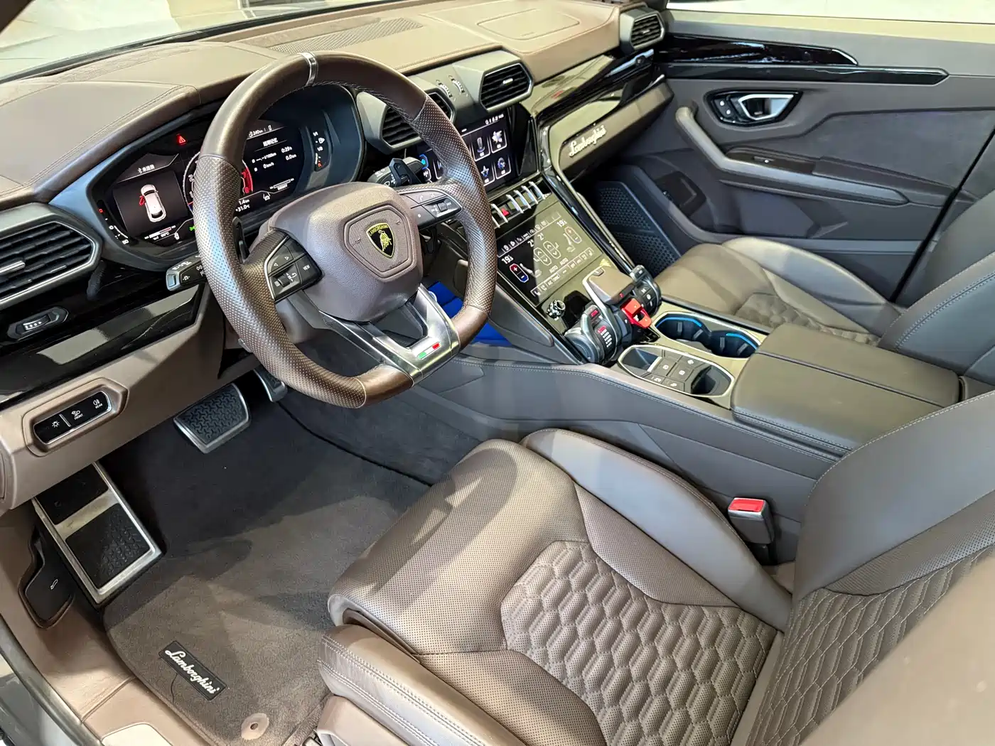 Lamborghini Urus 2023 4.0T V8 S фото 5