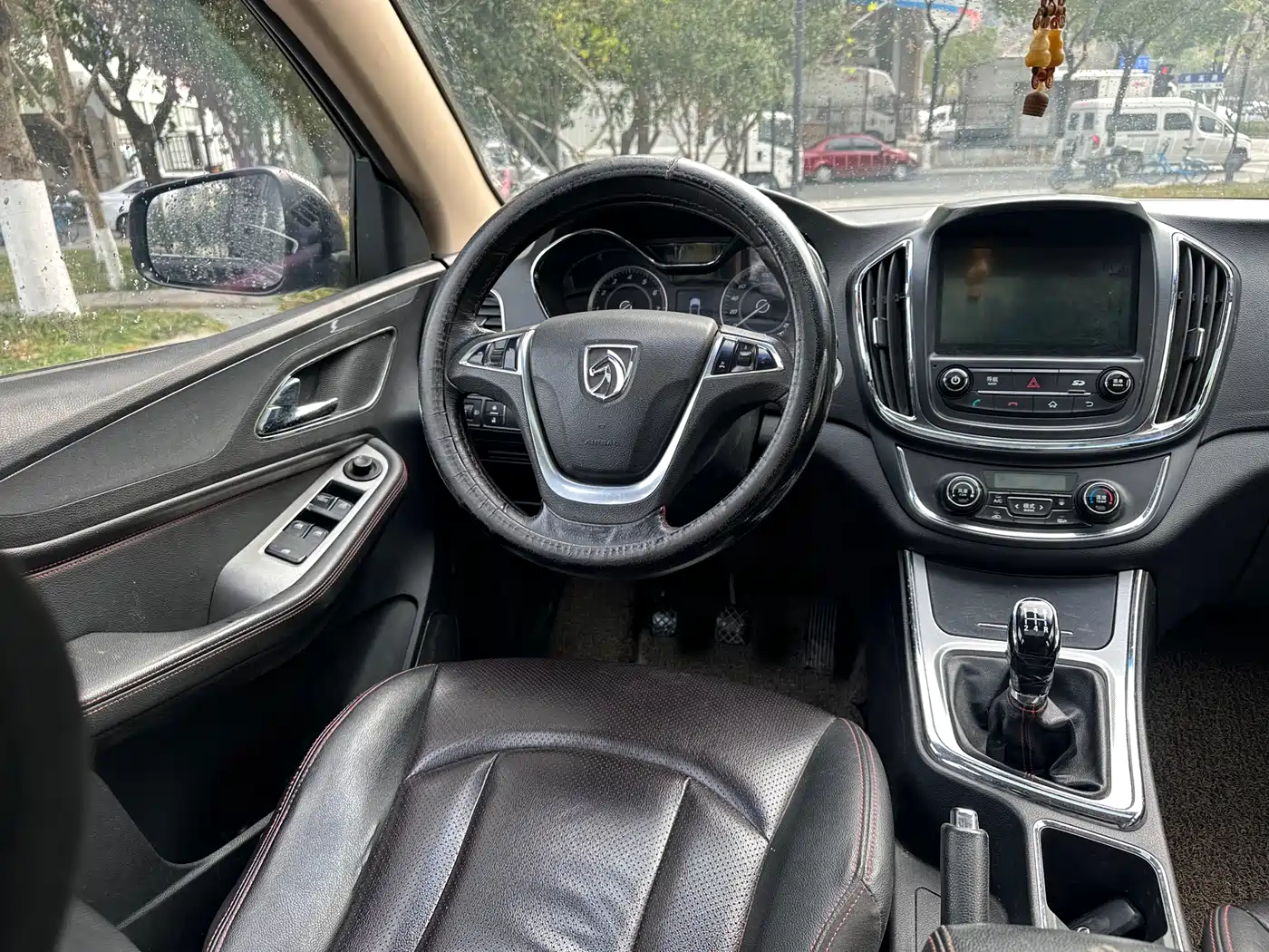 Baojun 560 2016 2015 1.8L Manual Luxury