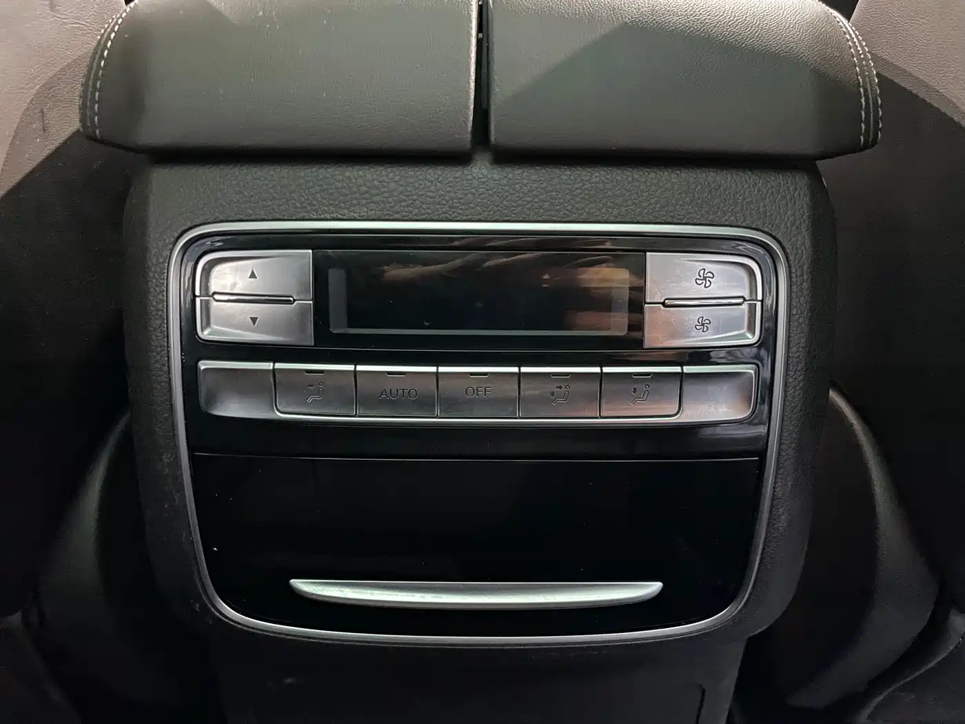 Roewe RX8 2018 2018 30T Smart Internet 2WD Flagship Edition