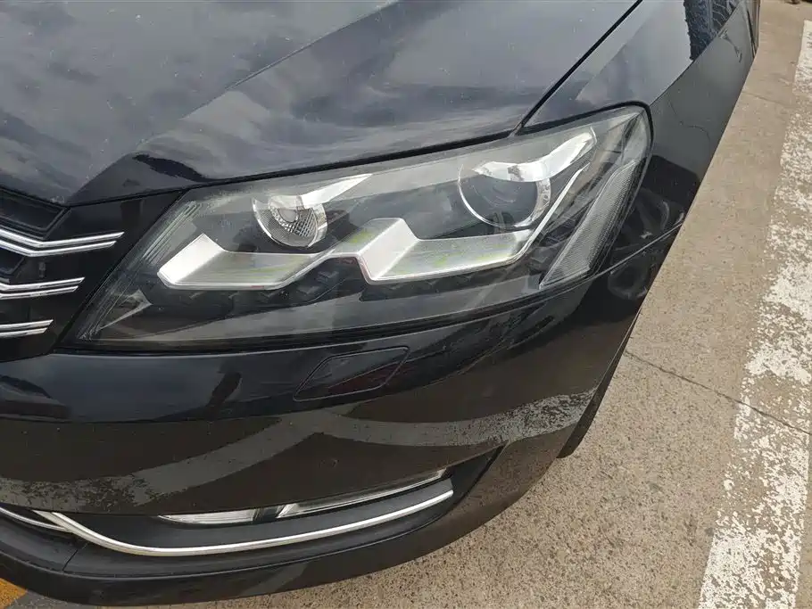 Volkswagen Passat 2014 1.8TSI DSG Executive Navigation Edition фото 5