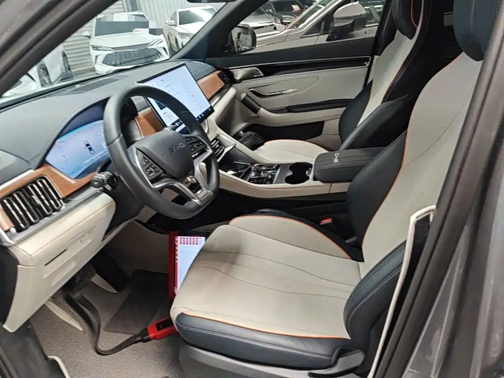 BYD Song PLUS PHEV 2024 Glory Edition DM-i 110km Flagship PLUS фото 15