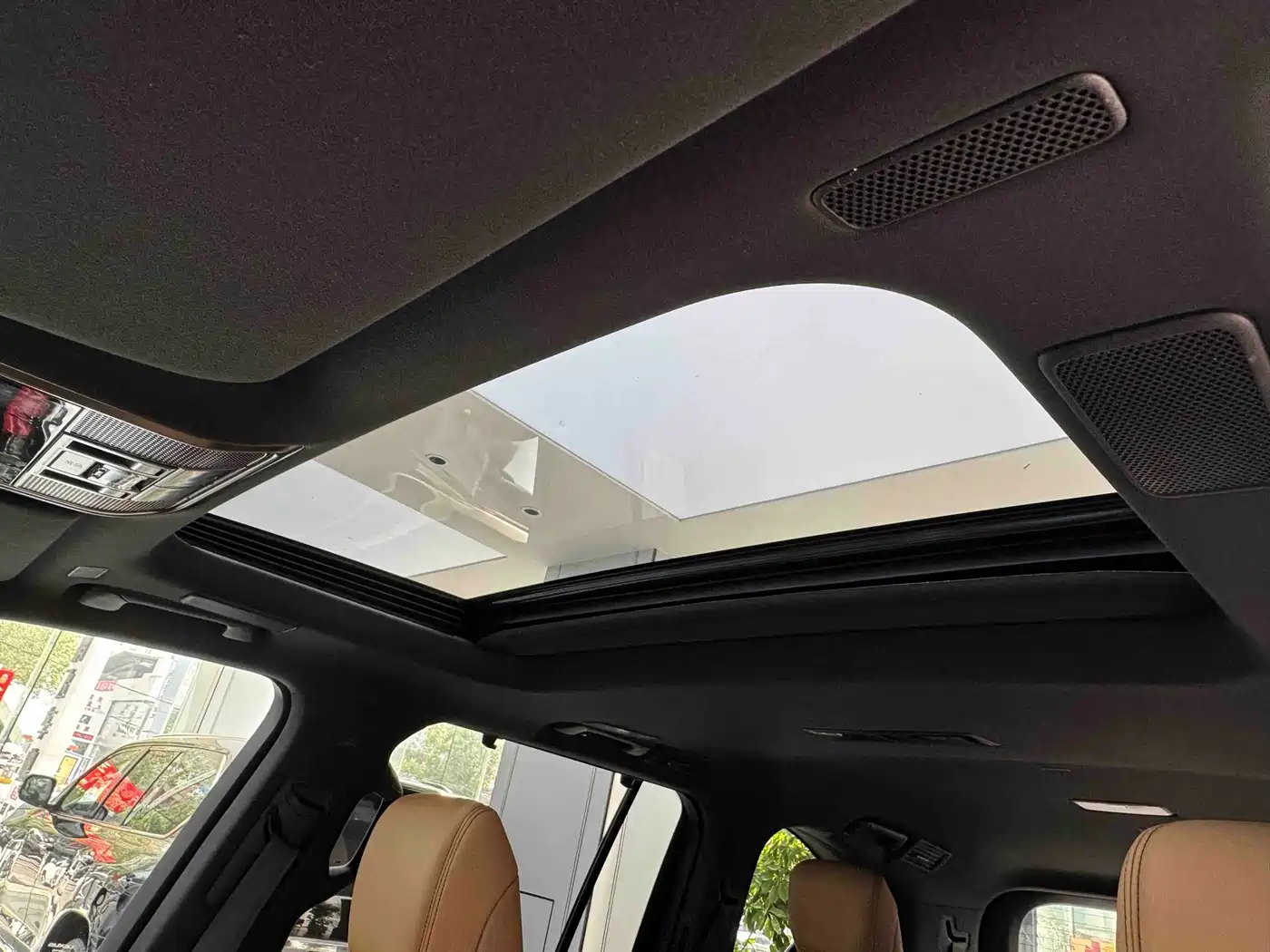 Lexus LX 2025 700h Boundary Edition фото 6