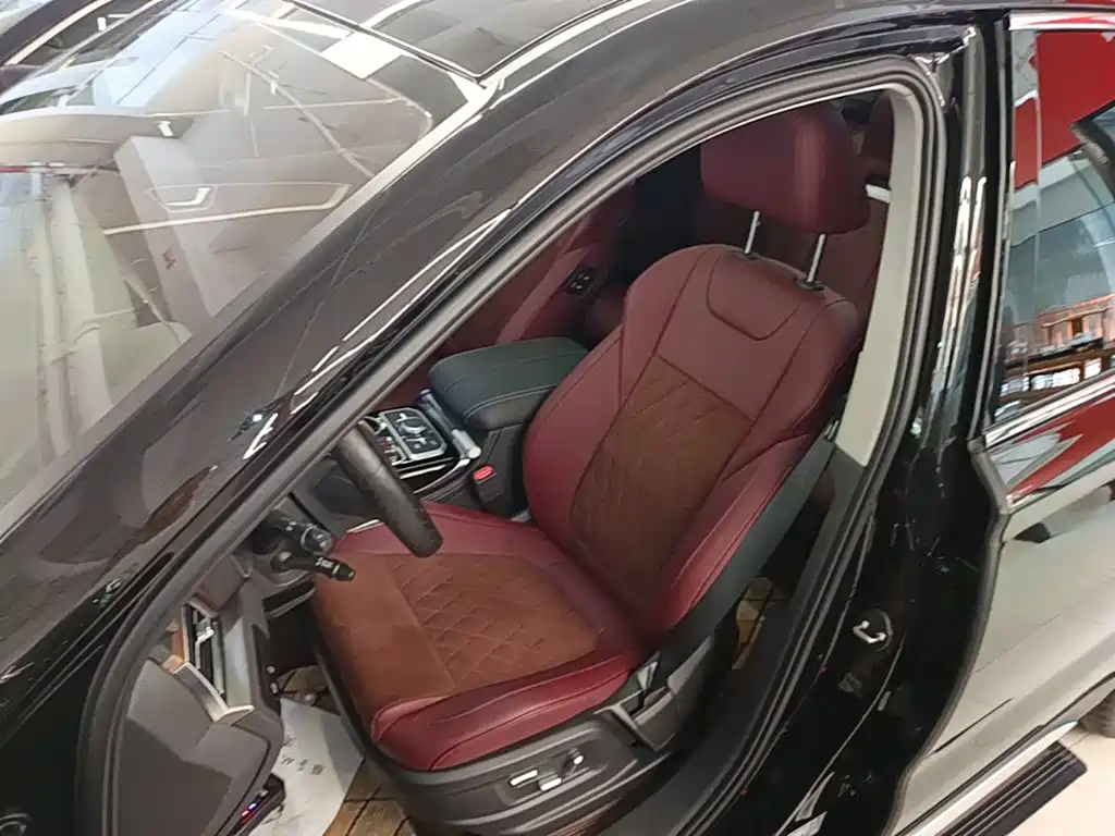 Hongqi HS7 2023 2022 2.0T DCT 2WD ZhiLian QiXiang Edition 7-seater