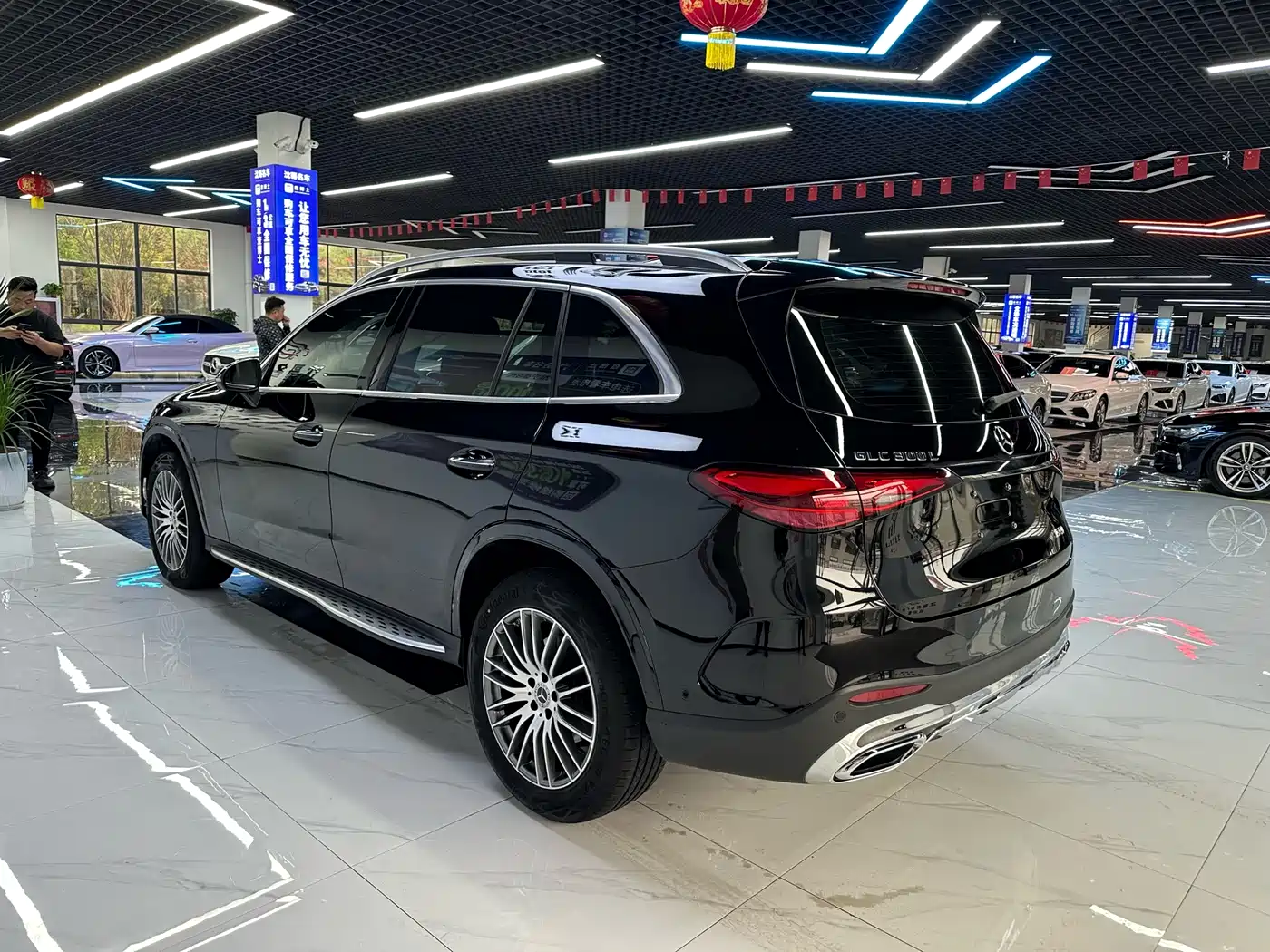 Mercedes-Benz GLC 2024 GLC 300 L 4MATIC Dynamic 5-seater фото 7