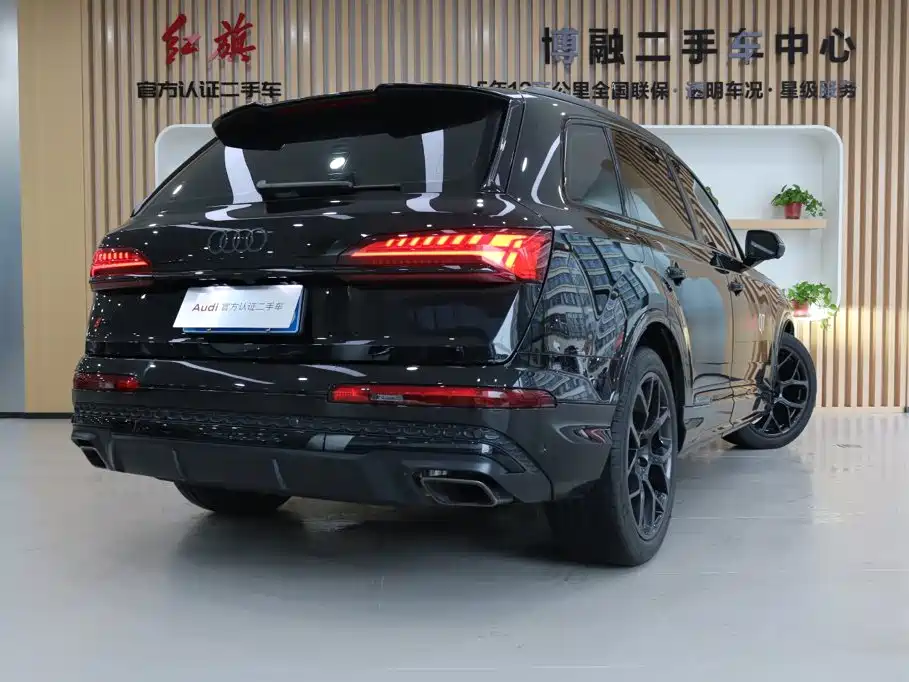 Audi Q7 2024 2024 45 TFSI quattro S line Black Warrior