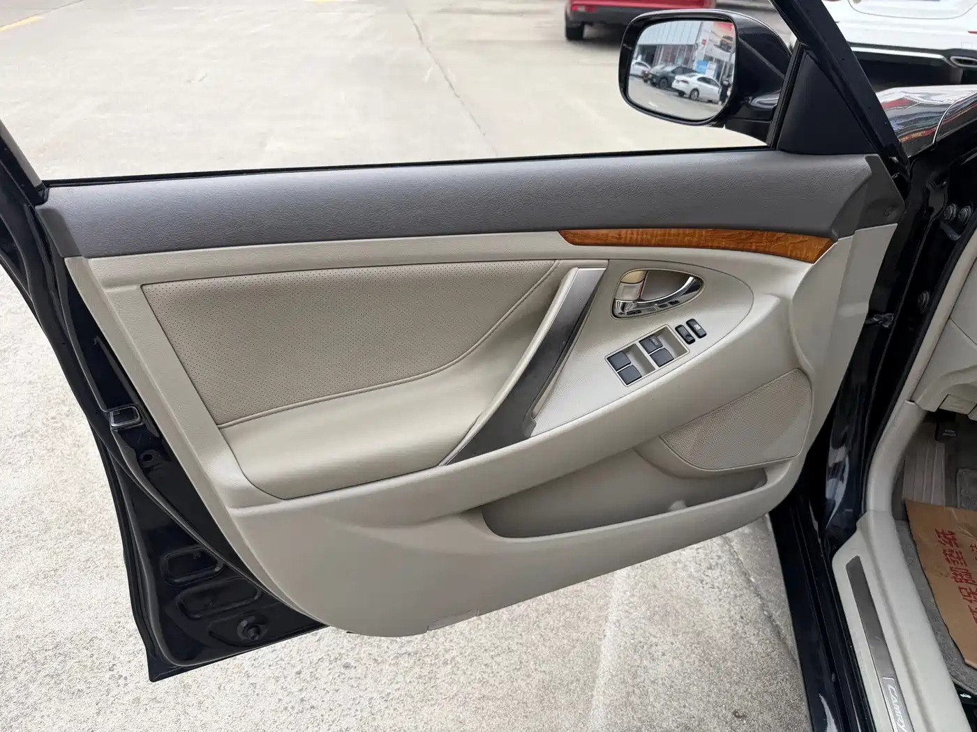 Toyota Camry 2013 200G Classic Luxury Edition фото 31
