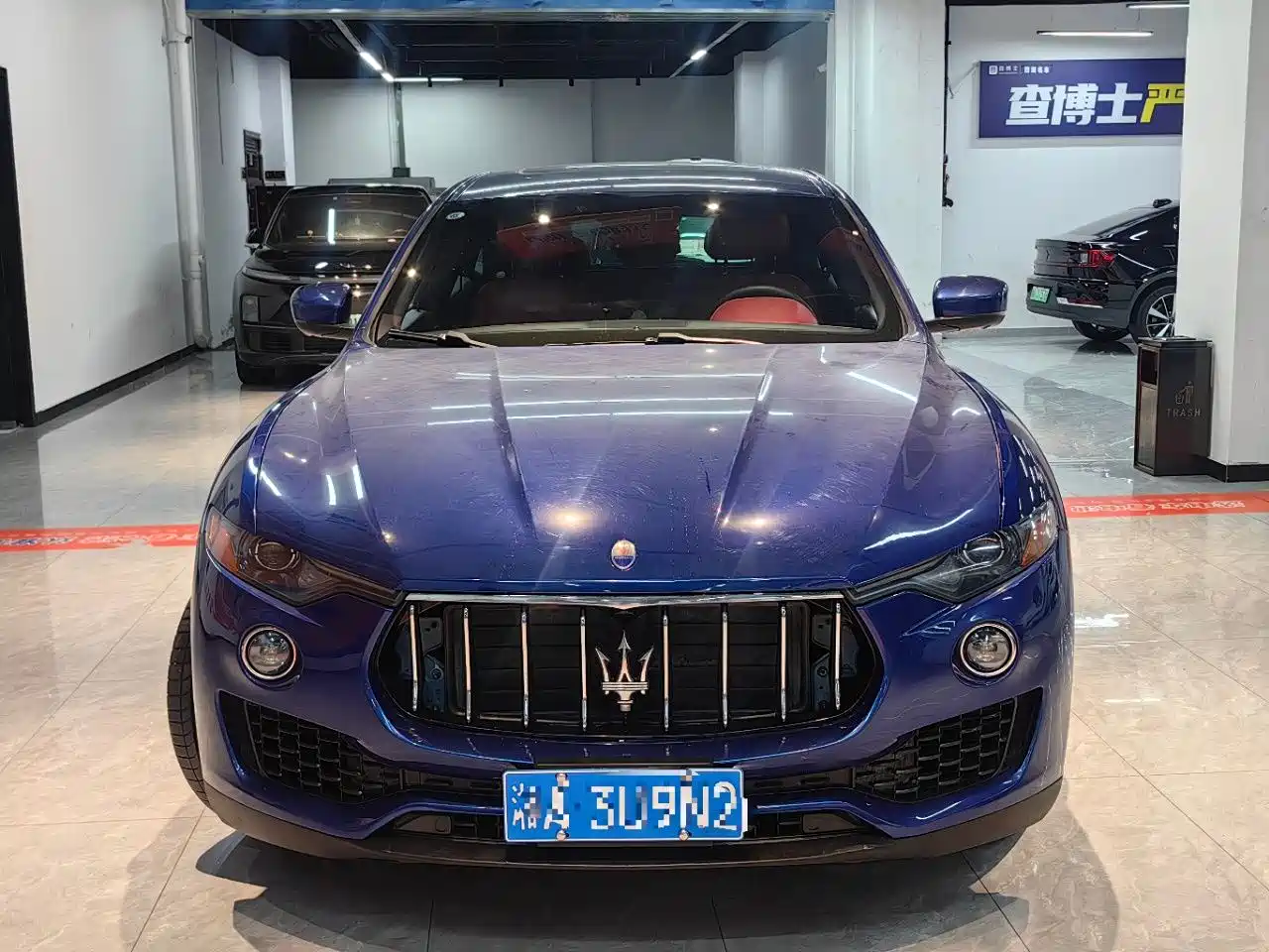 Photo 2 - Maserati Levante