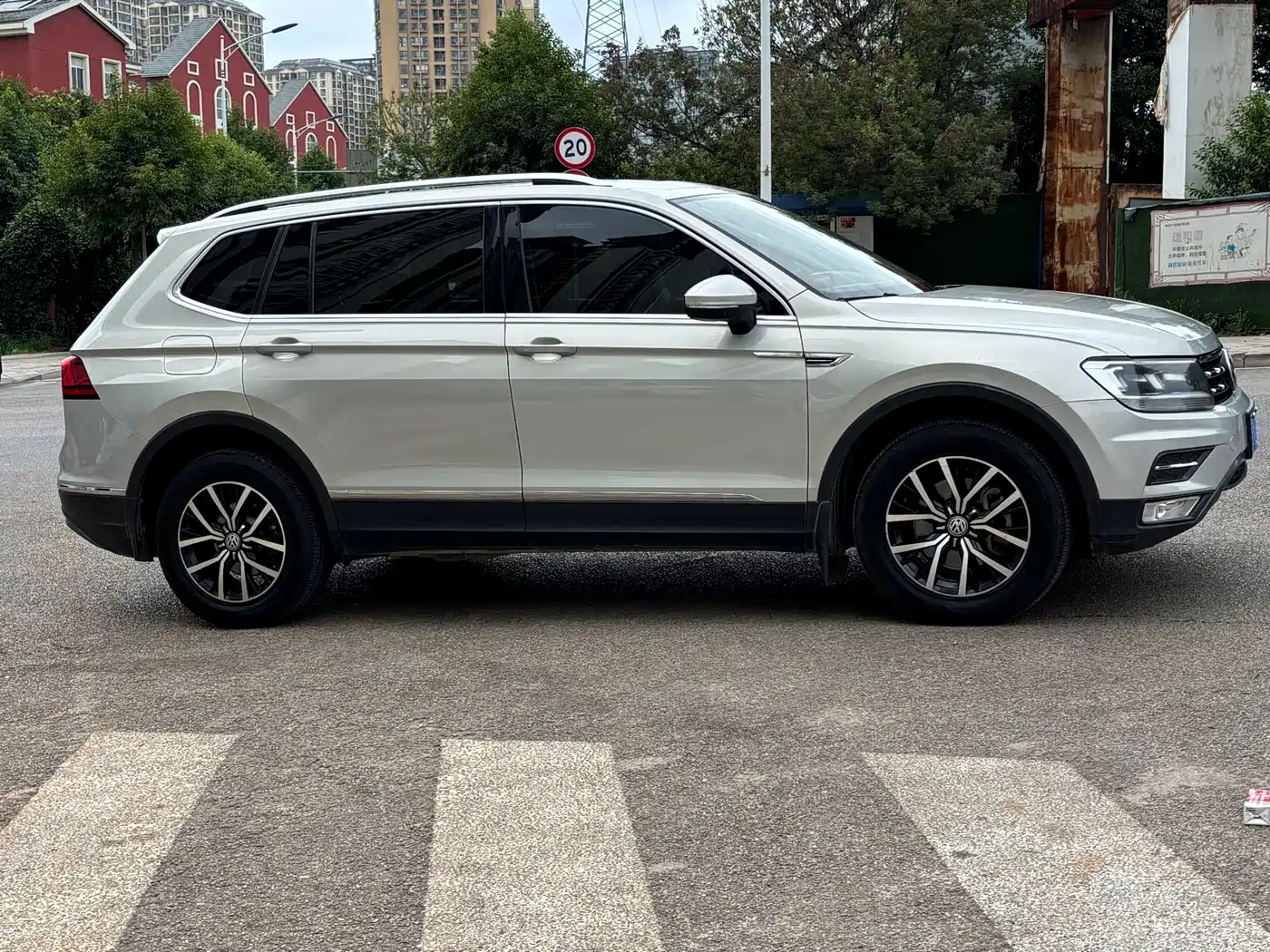 Volkswagen Tiguan L 2018 330TSI Automatic 2WD Luxury Edition фото 4