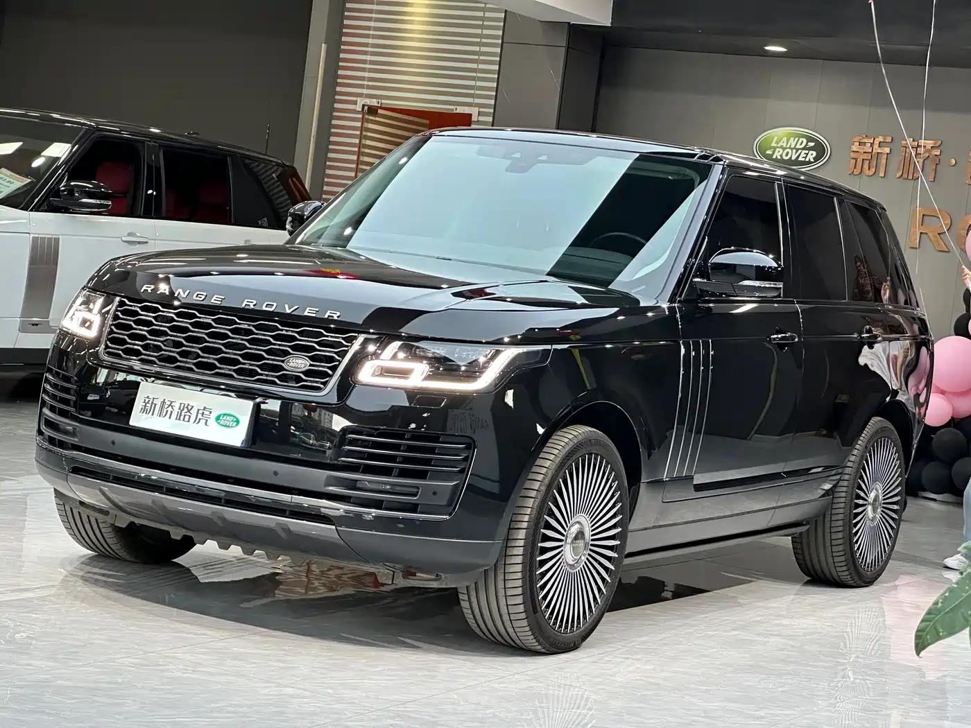 Land Rover Range Rover 2021 3.0 L6 Golden Age Edition