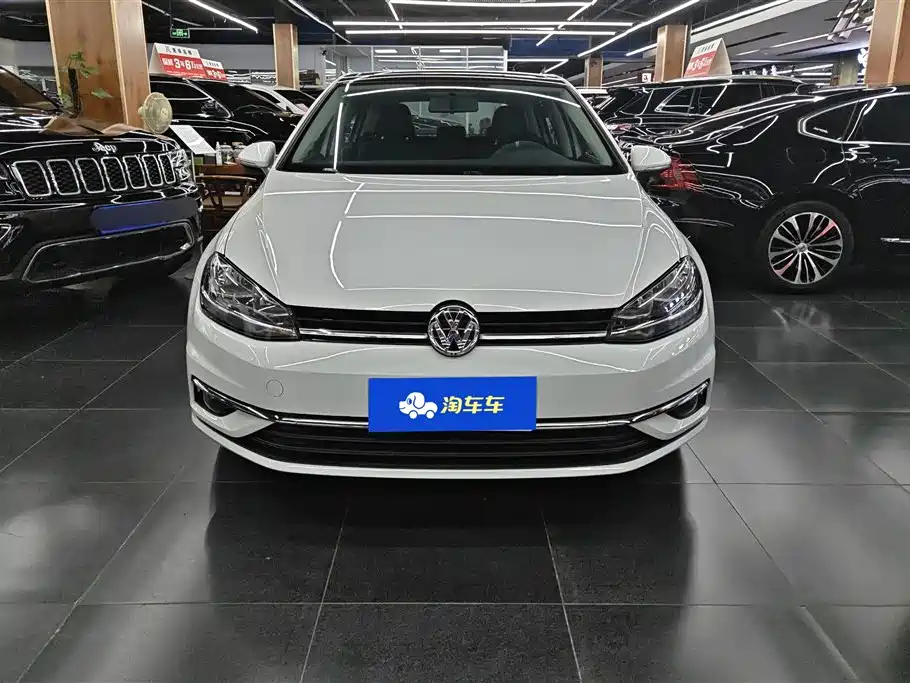 Volkswagen Golf 2018 230TSI Automatic Comfort фото 2