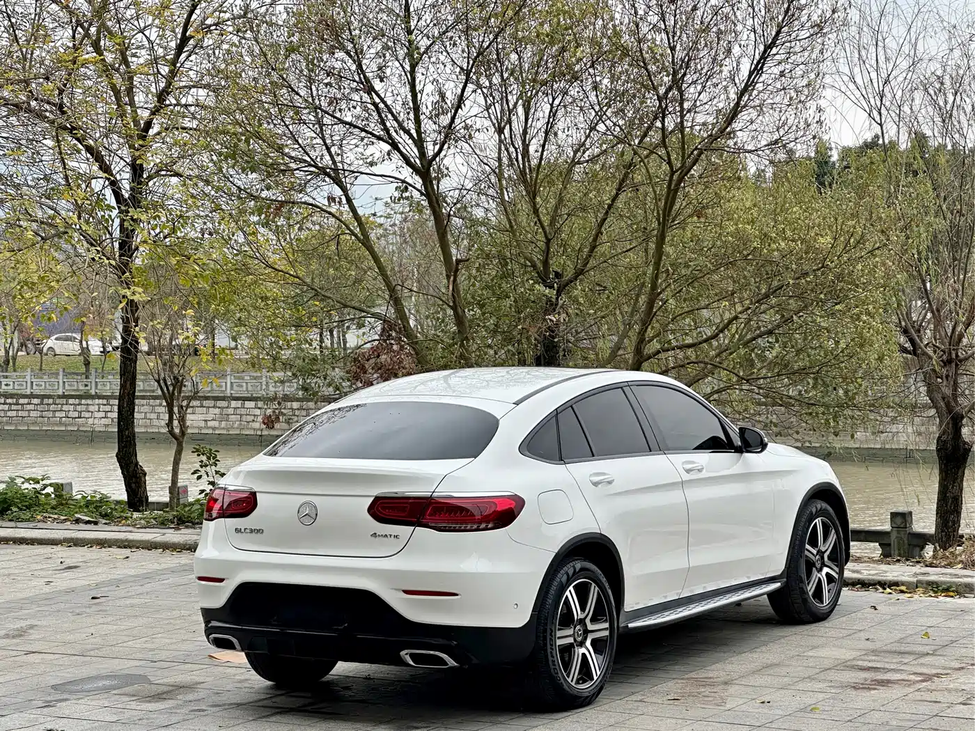 Mercedes-Benz GLC Coupe 2022 Facelift GLC 260 4MATIC Coupe SUV фото 4