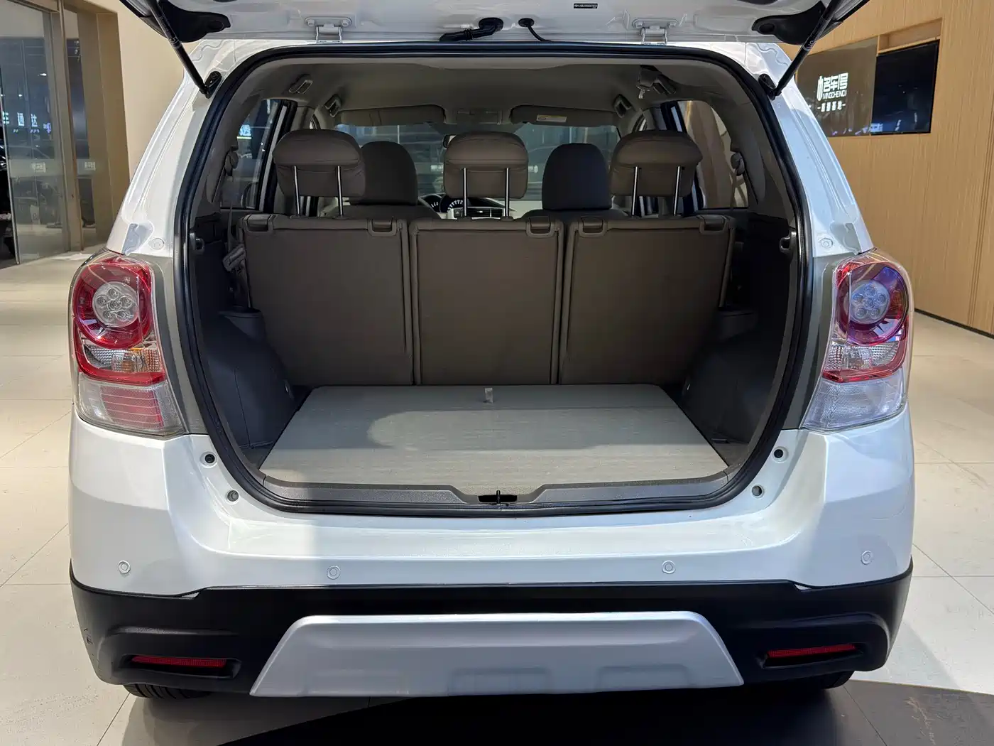 Toyota E'Z 2015 180E CVT Crossover Edition фото 26