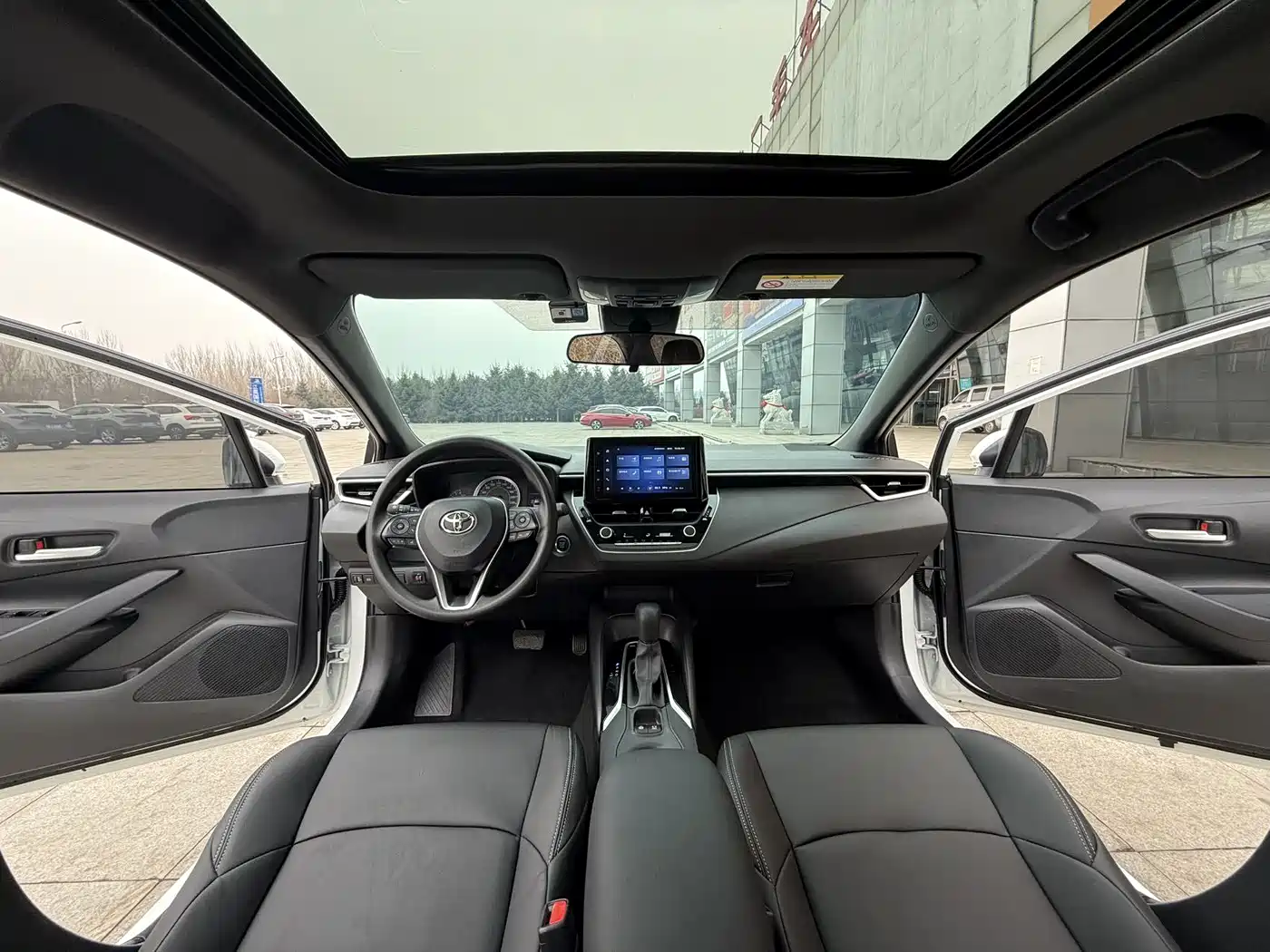 Toyota Levin 2023 185T CVT Luxury фото 9