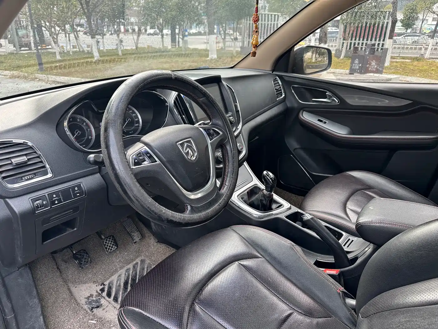 Baojun 560 2016 2015 1.8L Manual Luxury