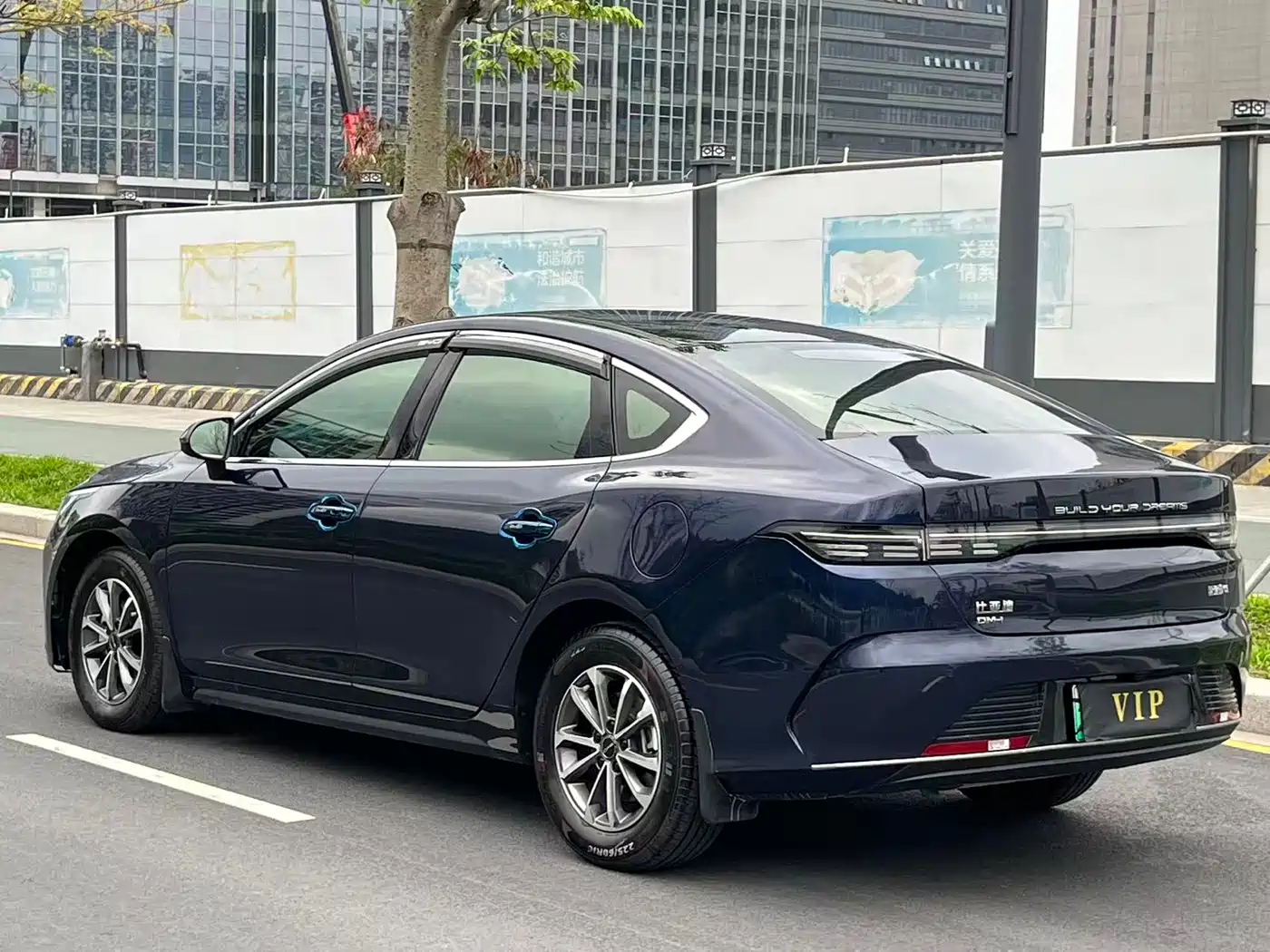 BYD Destroyer 05 2024 Glory Edition DM-i 55KM Luxury фото 11