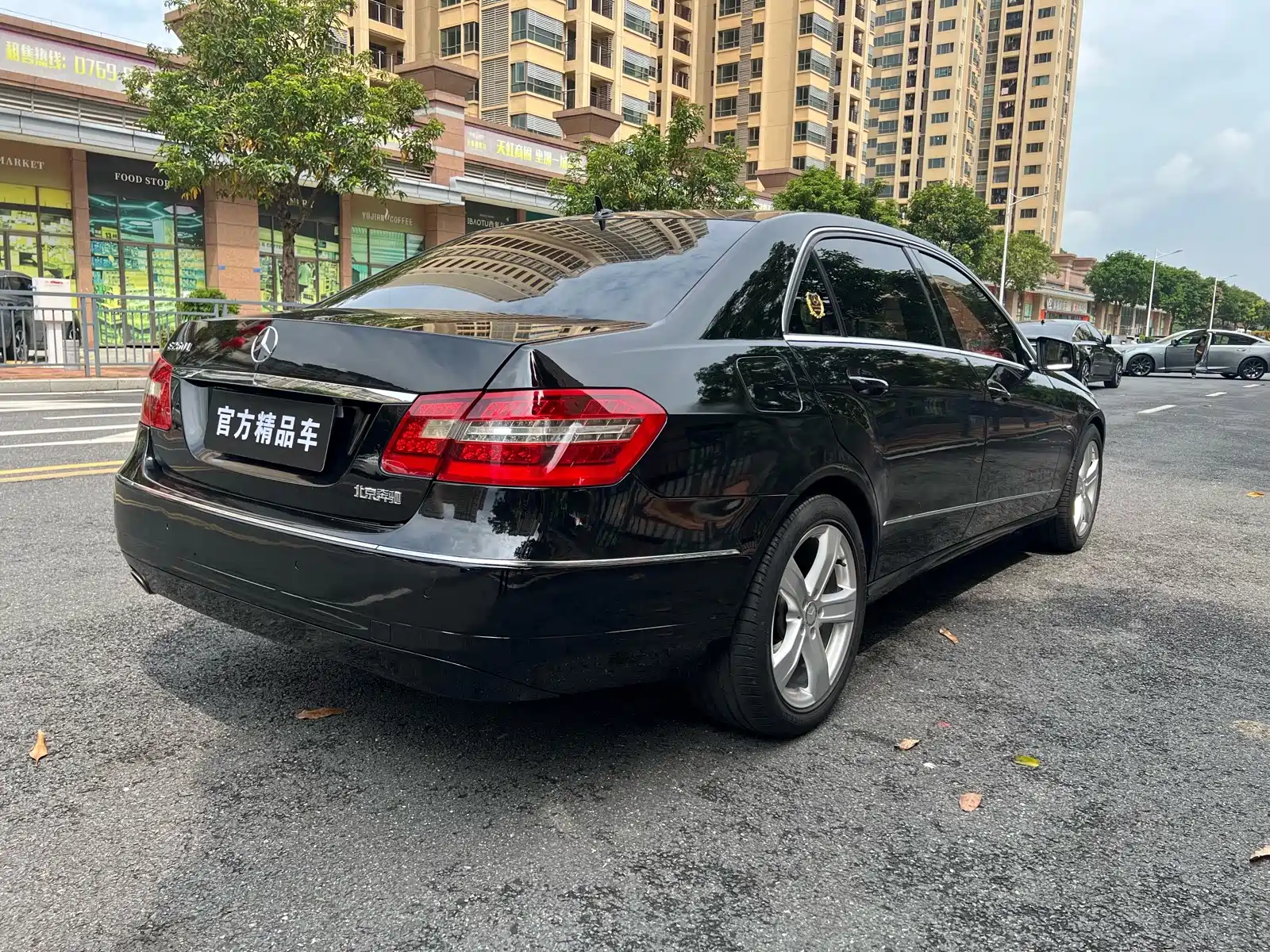 Фото 7 - Mercedes-Benz E-Class