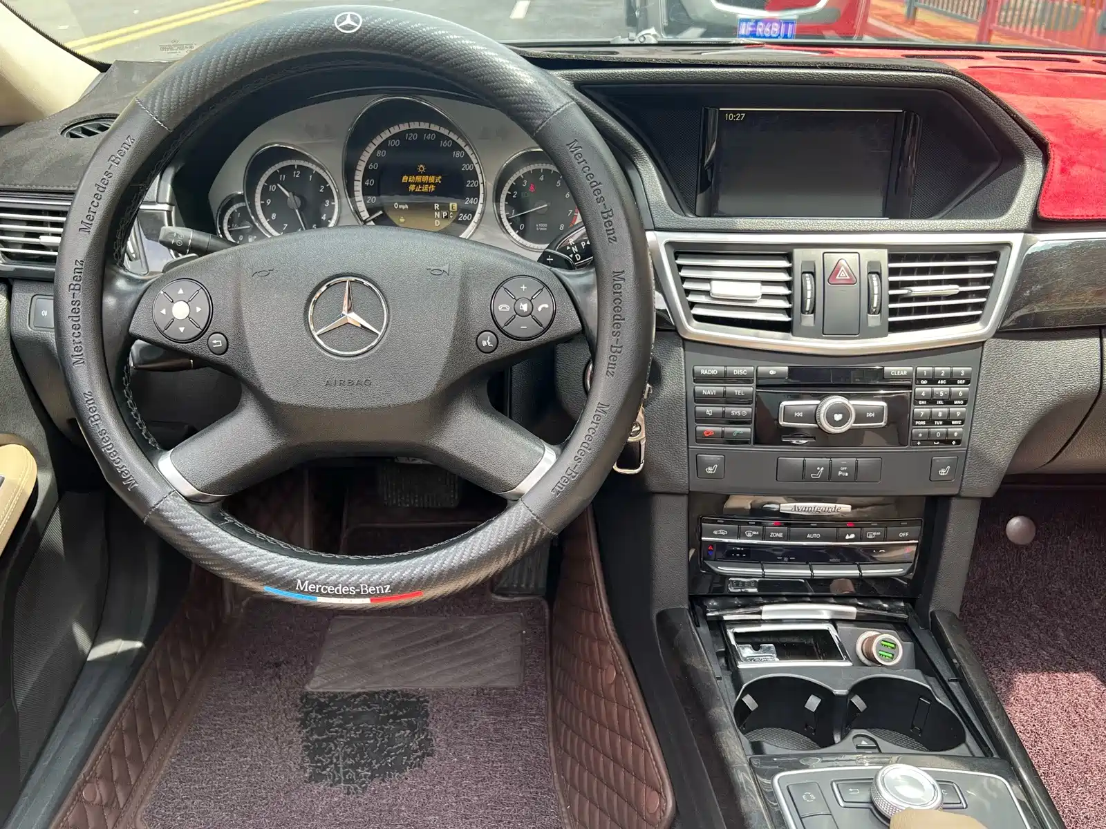 Фото 16 - Mercedes-Benz E-Class