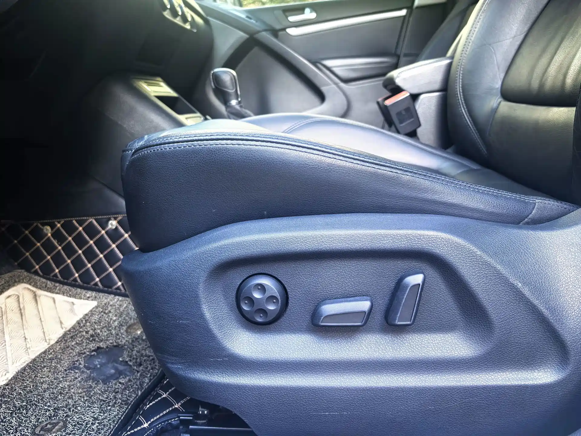 Фото 8 - Volkswagen Tiguan