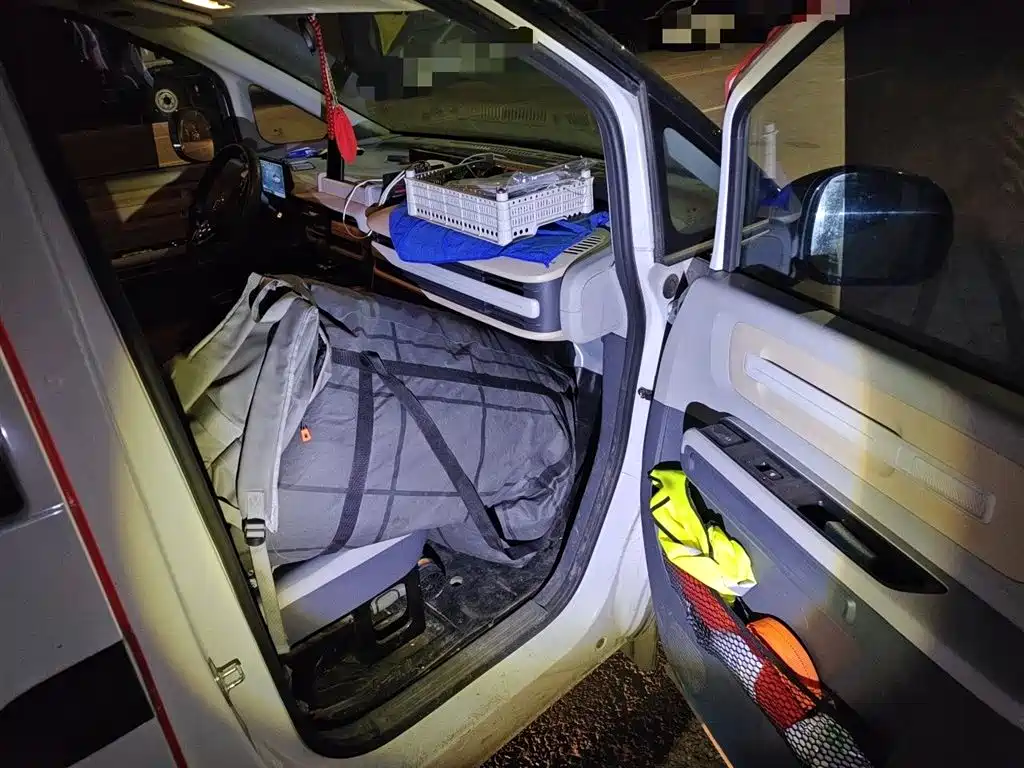 SAIC Maxus Dana V1 2025 Low Roof Multi-purpose Version 42kWh фото 20