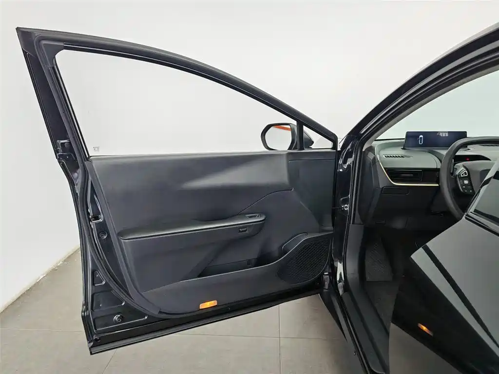 Toyota bZ3 2023 517km Elite PRO фото 8