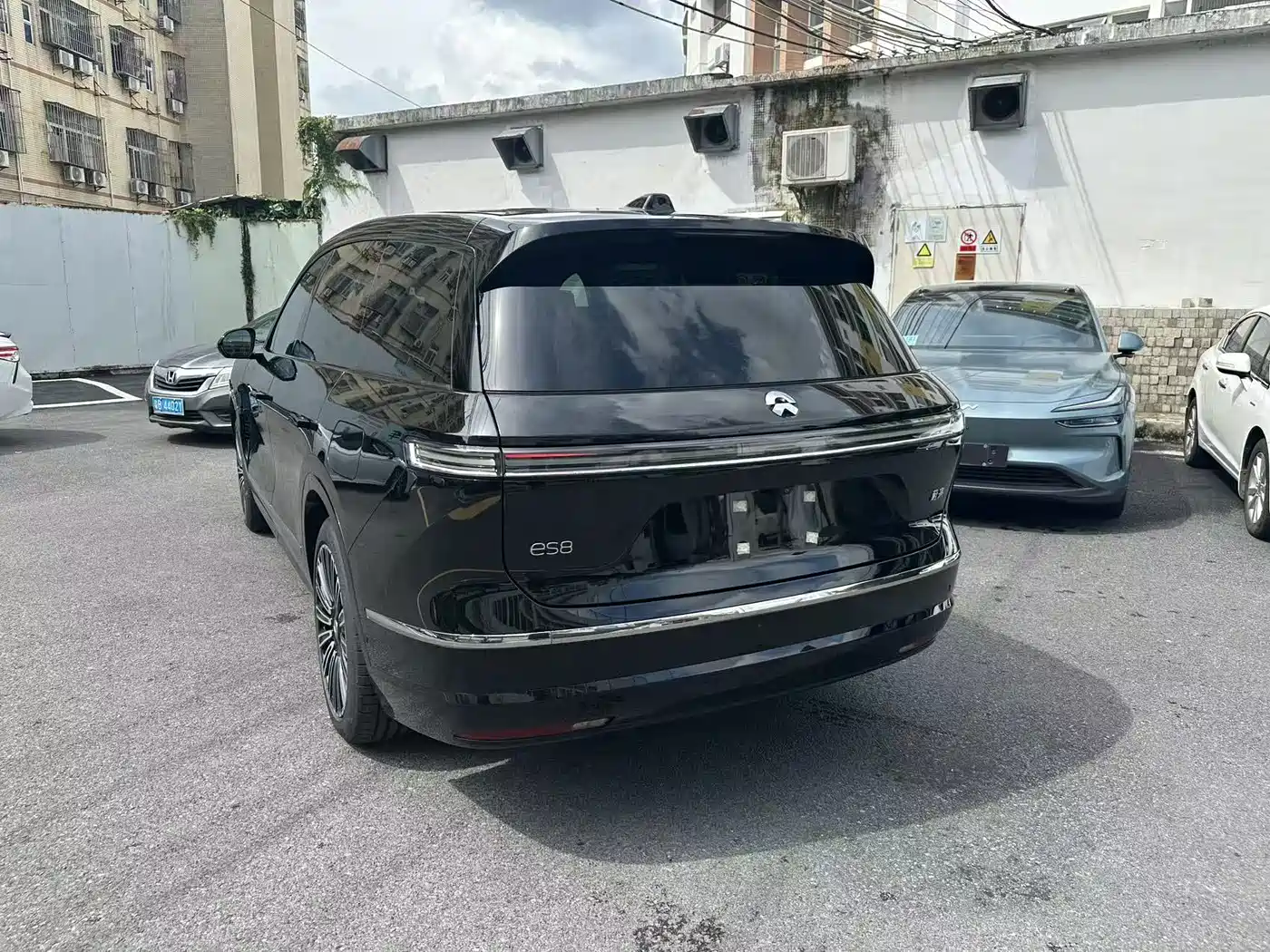 NIO ES8 2026 2025 Model 6-Seat Executive Luxury Edition