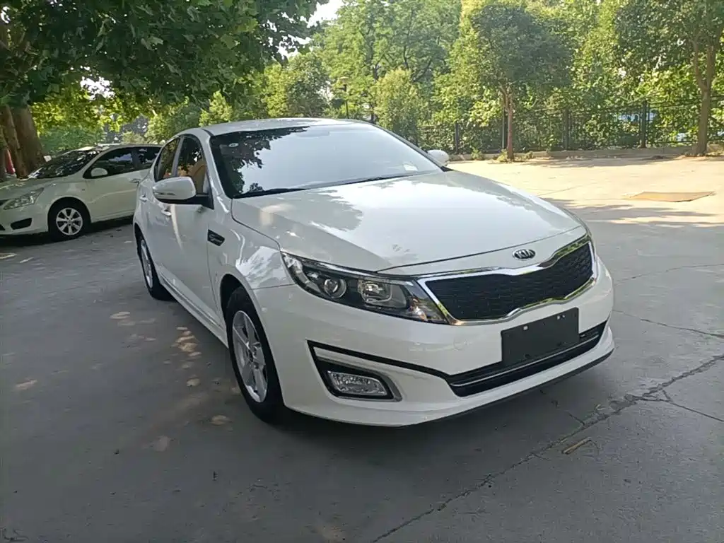 Kia K5 2015 2.0L Automatic GL фото 4