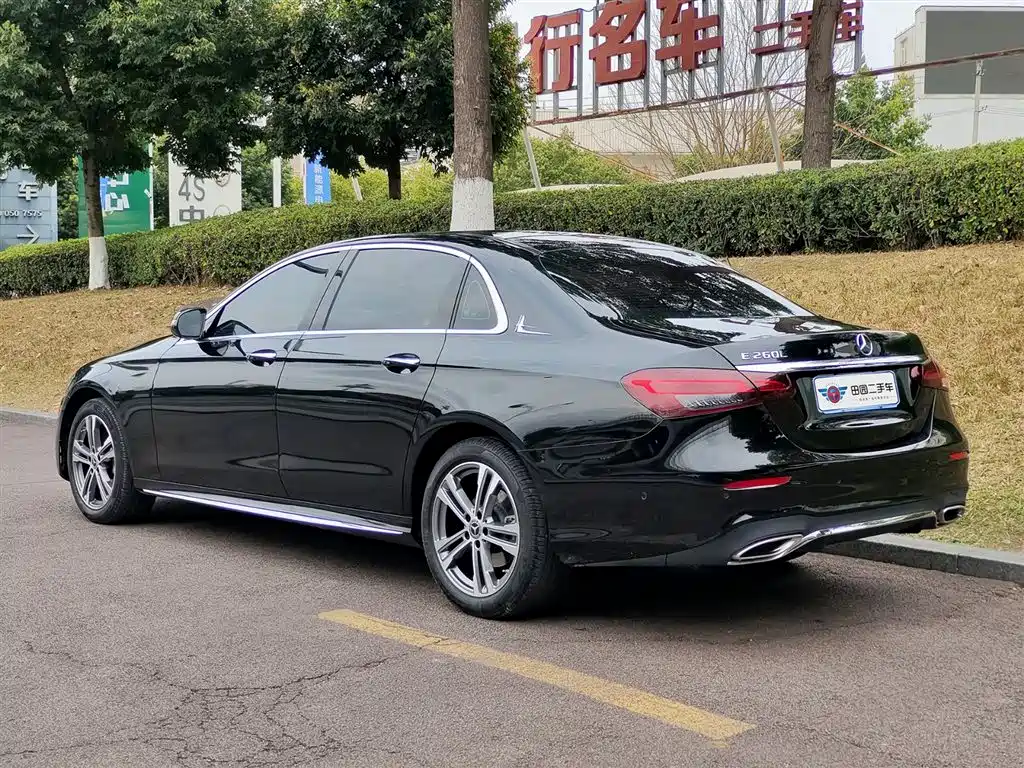 Mercedes-Benz E-Class 2023 E 260 L Sport фото 4