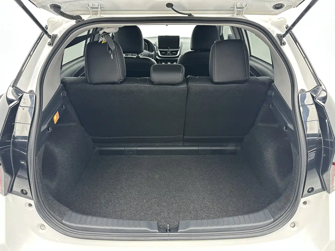 Toyota YARiS L Zhi Xuan 2022 Zhi Xuan X 1.5L CVT Luxury PLUS Edition фото 16